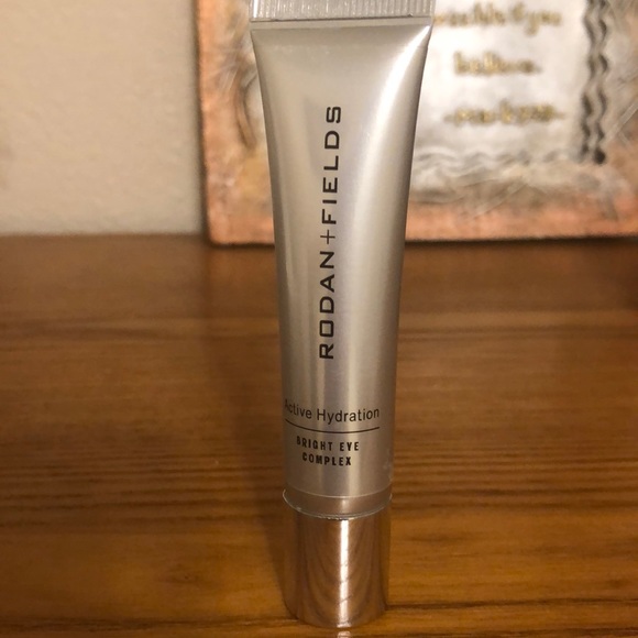 Rodan + Field Reverse & Redefine system - Picture 14 of 14